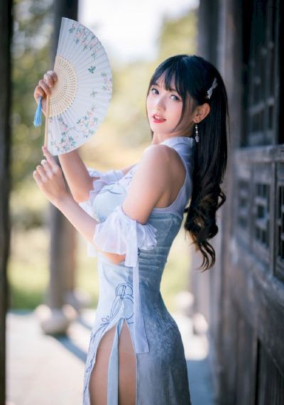 美女扒开腿让男生桶免费_4K免费观看视频